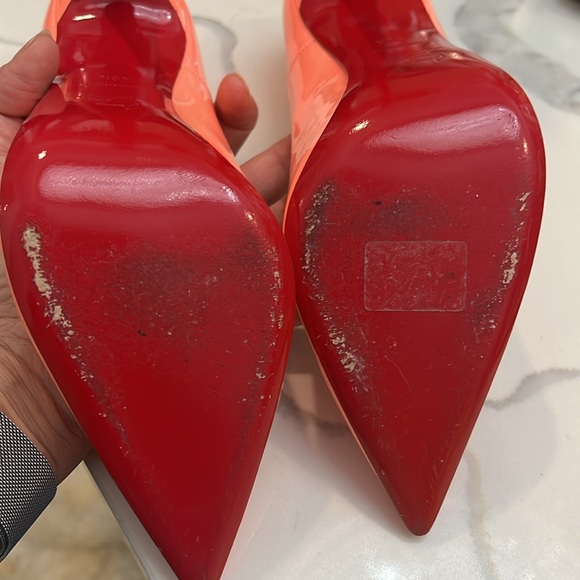 - Worn once! So Kate’s in a beautiful coral - Picture 7 of 8